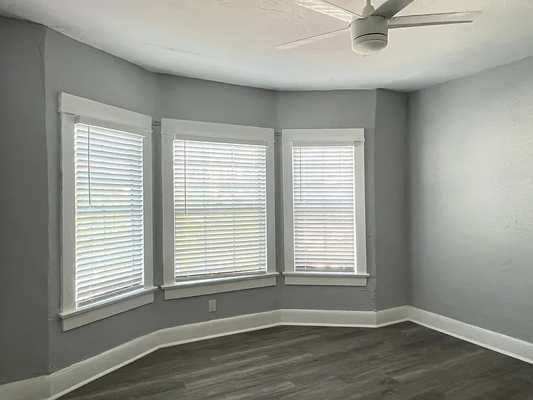 131 N Alvarado St — Photo 1