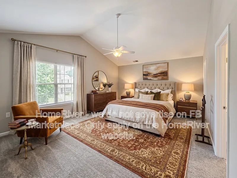 4 bed, 2.5 bath, 2072 sqft, $2,245 — Photo 4