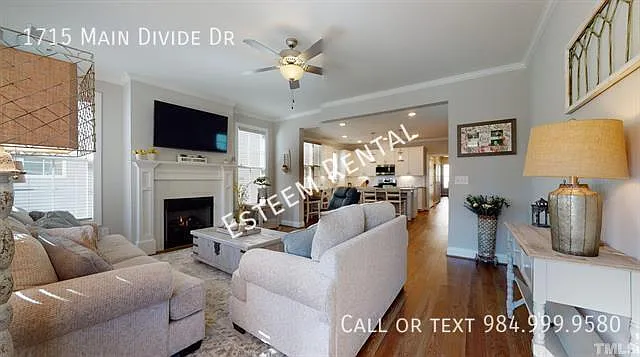 1715 Main Divide Dr — Photo 3