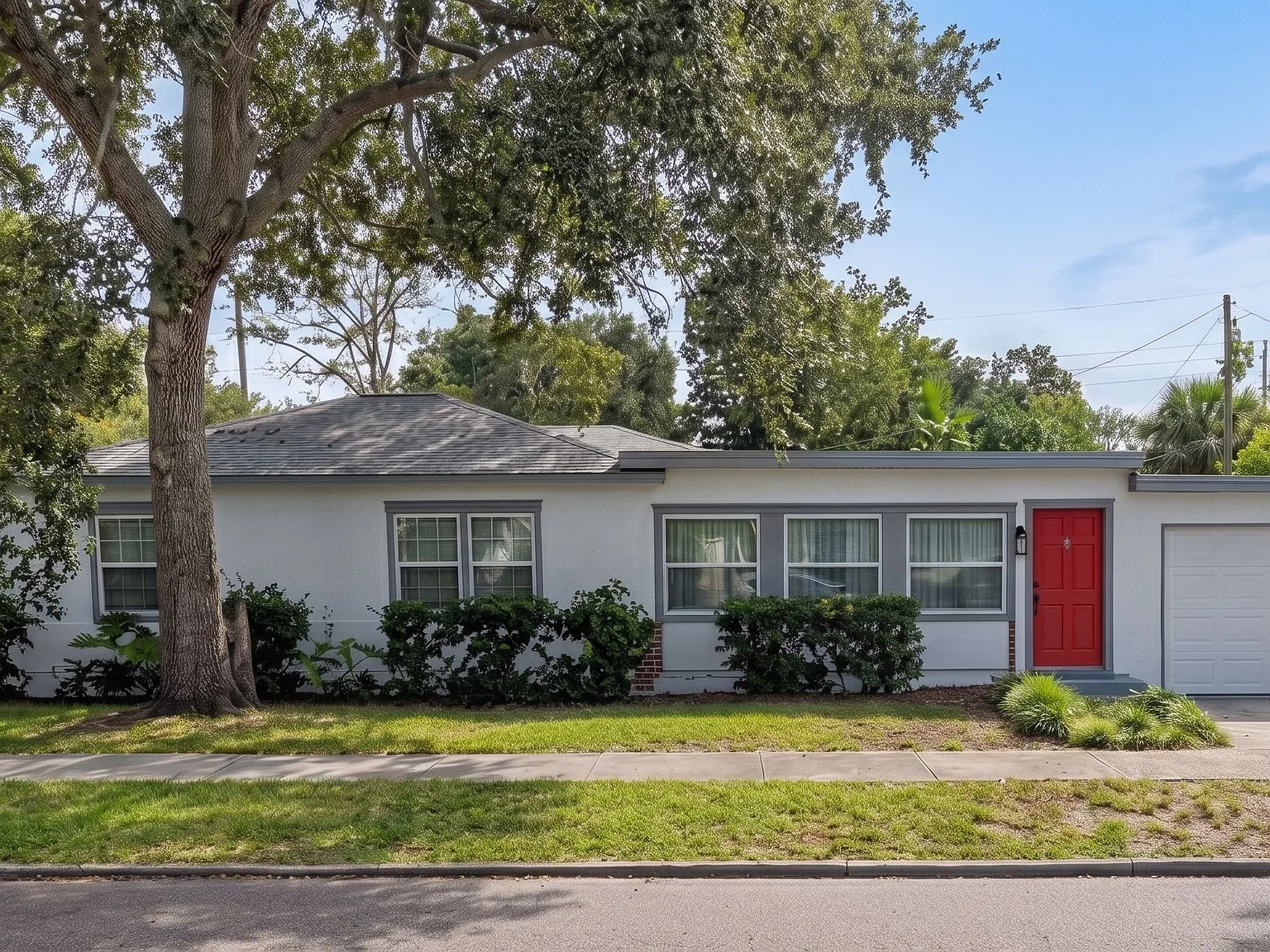 4 bed, 2.0 bath, 1736 sqft, $3,365 — Photo 1