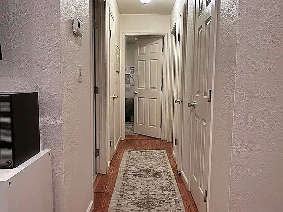4th image of 1564 Hollenbeck Ave APT 3