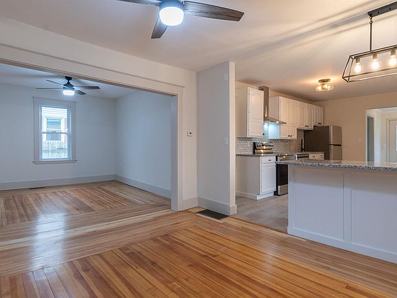 2nd image of 125 Precourt St
