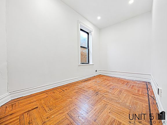 4th image of 48 Graham Ave #3A