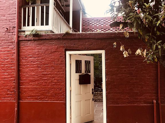 2nd image of 538 Dumaine St