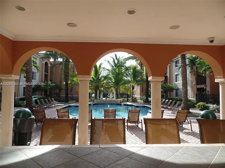 6801 SW 44th St #203 — Photo 20