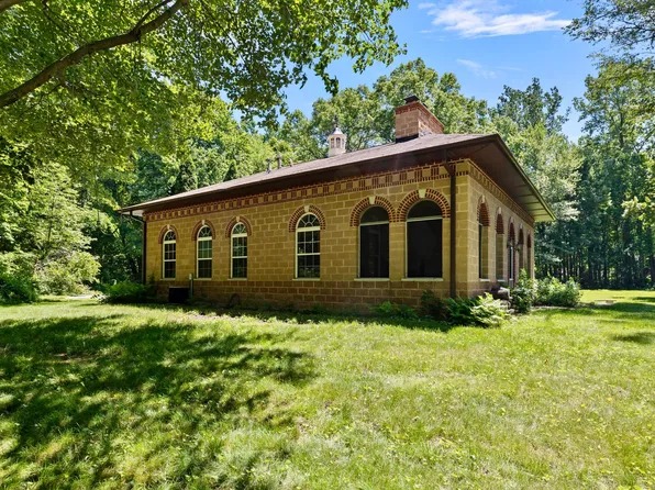 6030 Freyer Rd, Michigan City, IN 46360