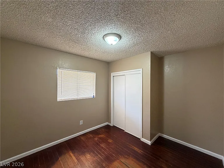110 Silver St — Photo 28