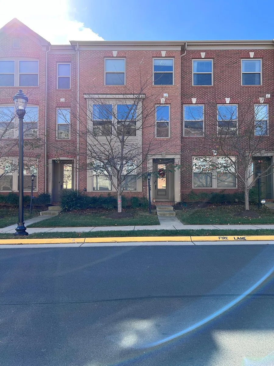 Building Photo - 23391 Epperson Sq