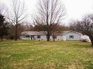 8723 E Pleasant Maple St, Carlisle, IN 47838