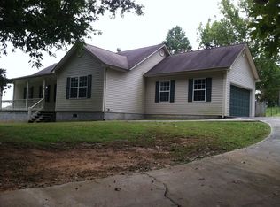 913 Stephanie Ln, Athens, TN 37303