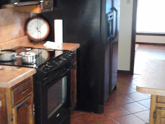 5th image of 16609 Paint Ave