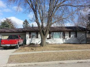 620 Faculty Dr, Brookings, SD 57006