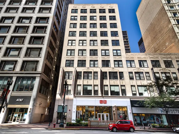 20 N State St APT 807, Chicago, IL 60602