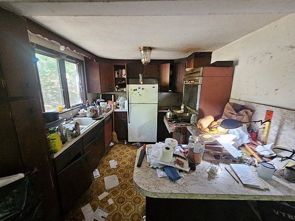 4th image of 57 E Hawley Rd