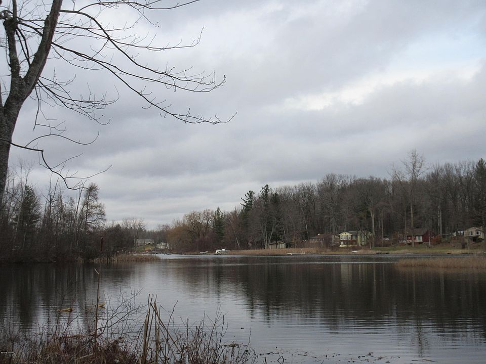 1st image of 4784 Beech Dr