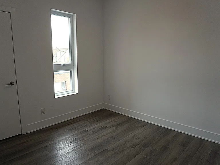 258 Carruthers Ave #11 — Photo 8