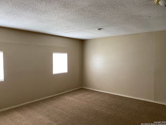 4th image of 5706 Lake Cove