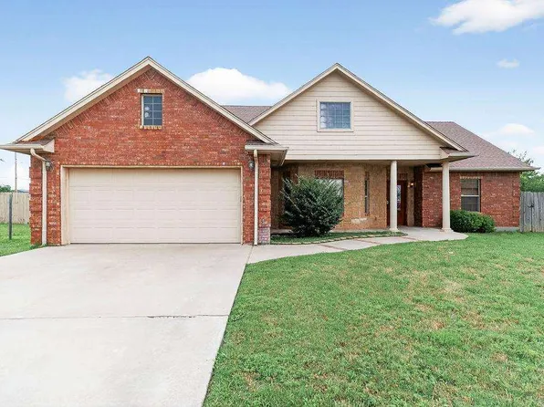 1205 Pebble Trl, Elgin, OK 73538