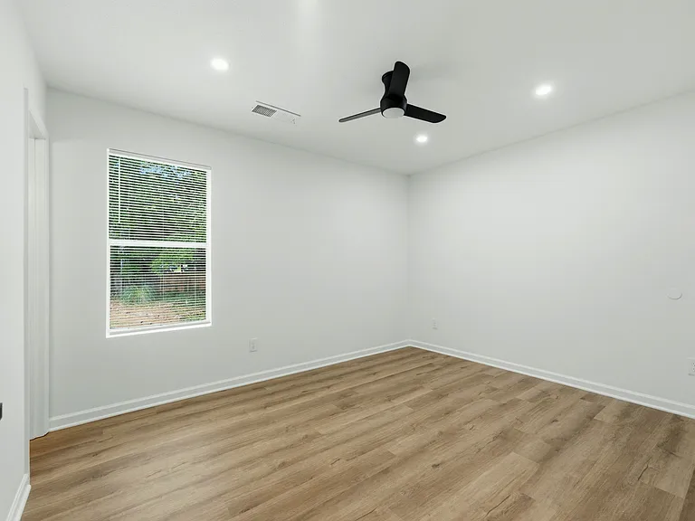 6300 Creekford Dr — Photo 7