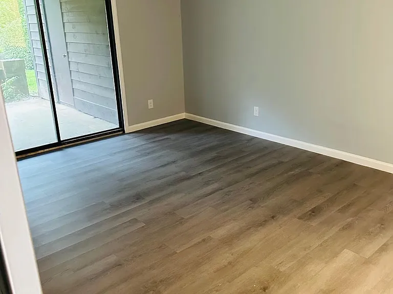 8029 Cedar Glen Dr — Photo 2