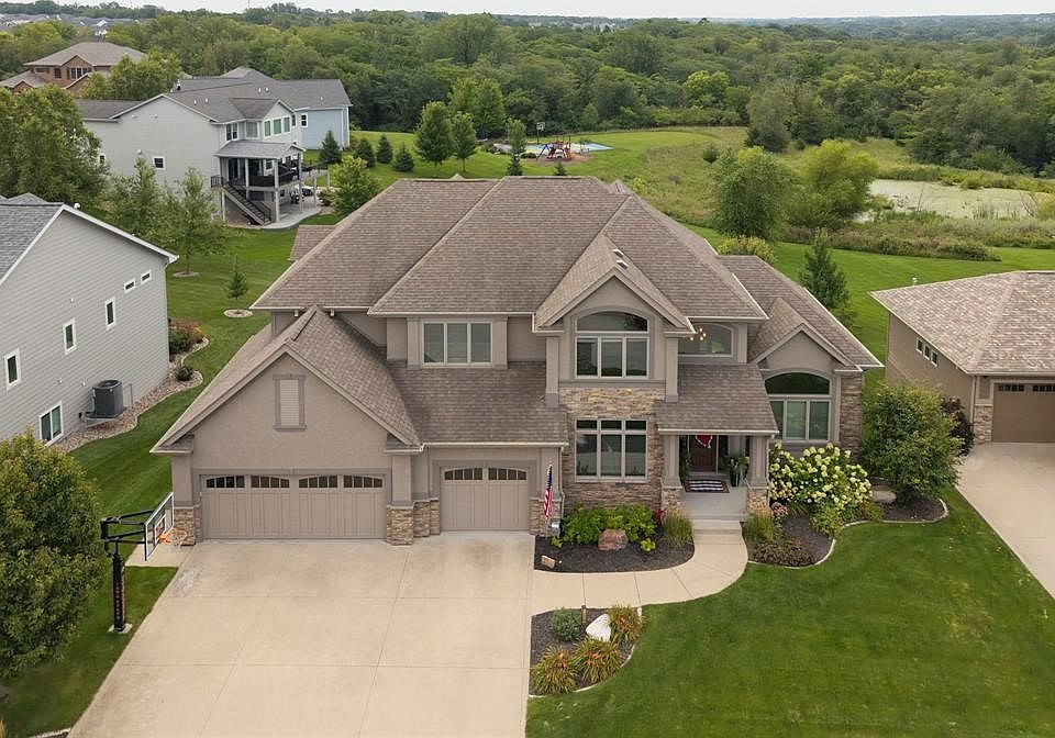 1st image of 15016 Plum Dr