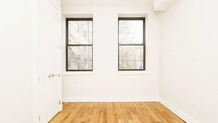 Rented by Nooklyn NYC LLC | media 44