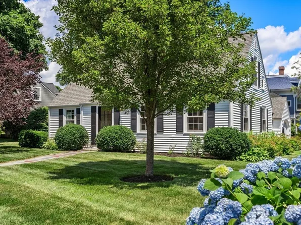 125 Day St, Norwood, MA 02062