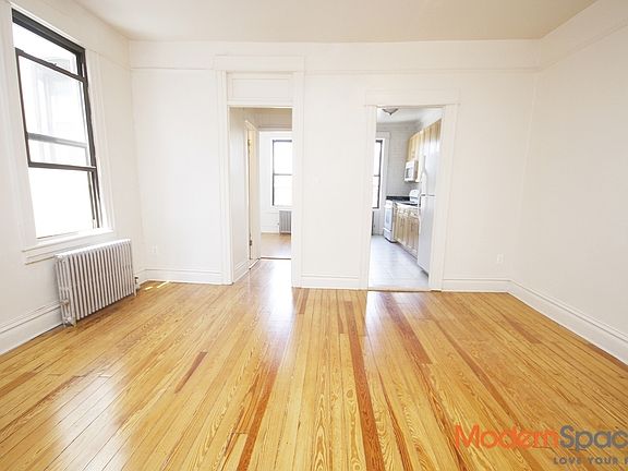 4th image of 3012 41st St