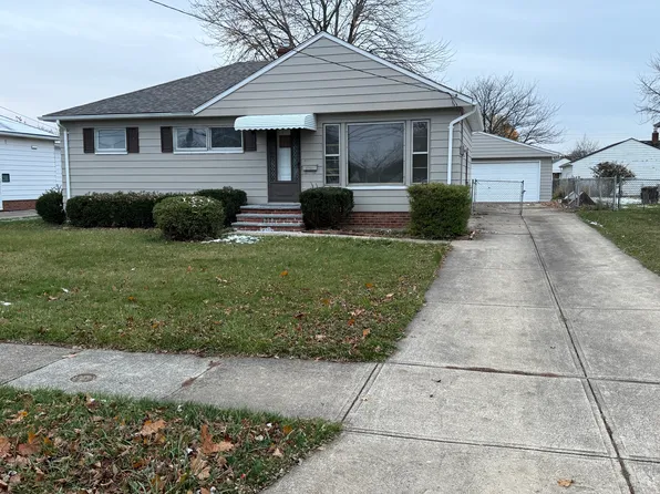6150 Delores Blvd, Brookpark, OH 44142