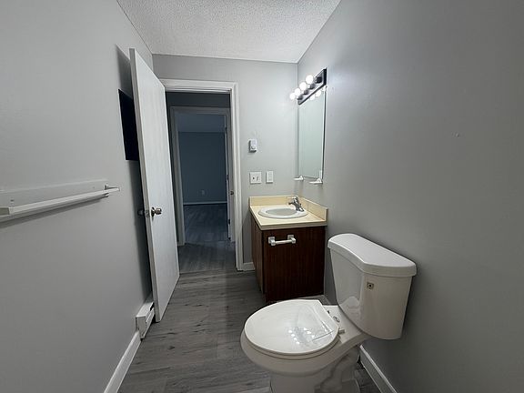 5th image of 30 Hart Cir #8A