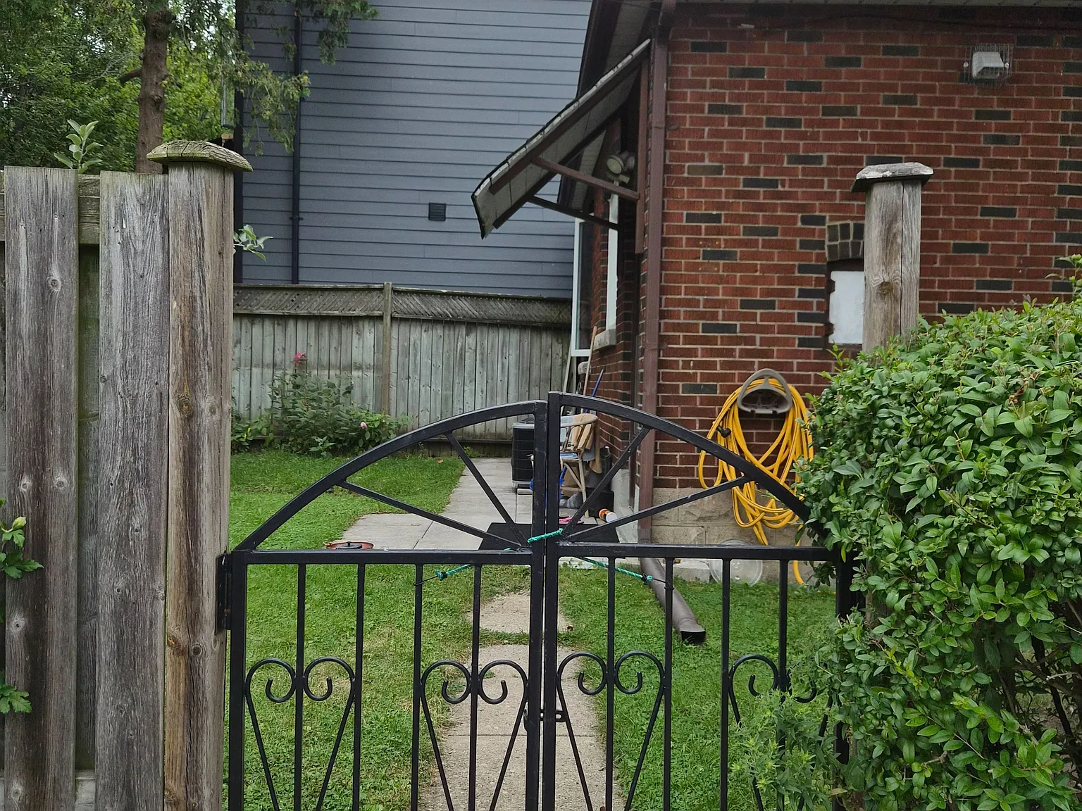 2 bed, $1,350 — Photo 1