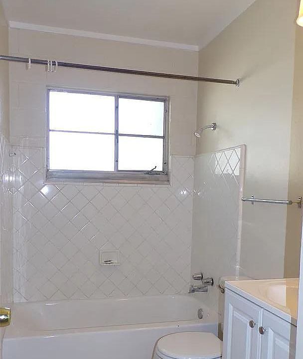 1st image of 5100 Valletta Way