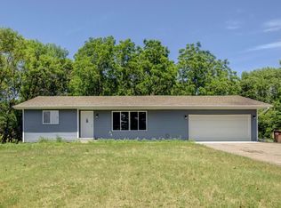 8720 78th St NW, Annandale, MN 55302