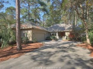 40 Edgewood Dr, Hilton Head Island, SC 29926