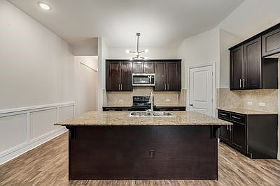 3rd image of 1215 Mount Olive Ln