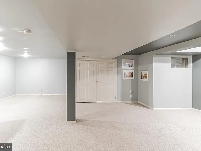 48 Stonehurst Ct — Photo 28