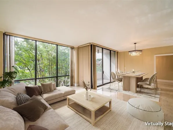 1111 Bering Dr Unit 206, Houston, TX 77057