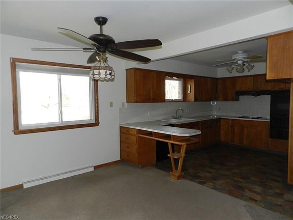 5th image of 6469 Genevieve St