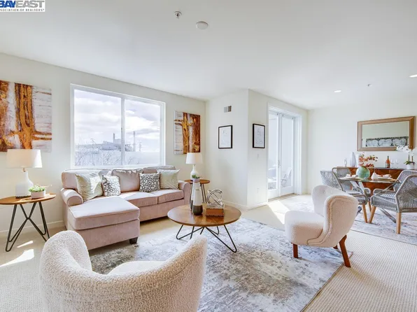 3090 Glascock St APT 319, Oakland, CA 94601