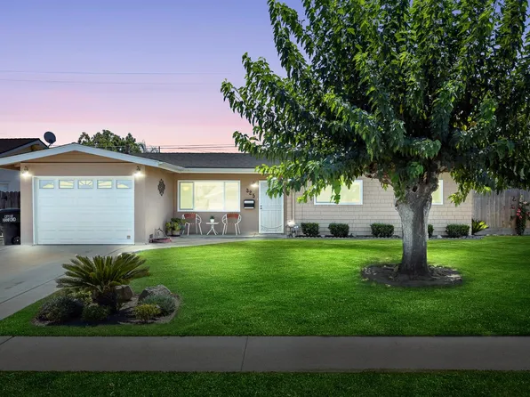 325 E Amber Way, Hanford, CA 93230