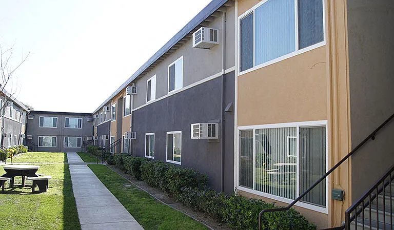 Ethan Terrace — Photo 21