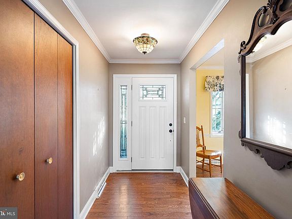 2nd image of 2209 Wheatleys Pond Rd