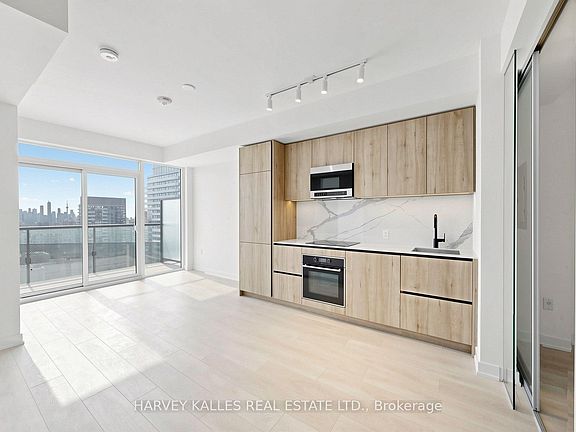 5th image of 127 Broadway Ave #3113