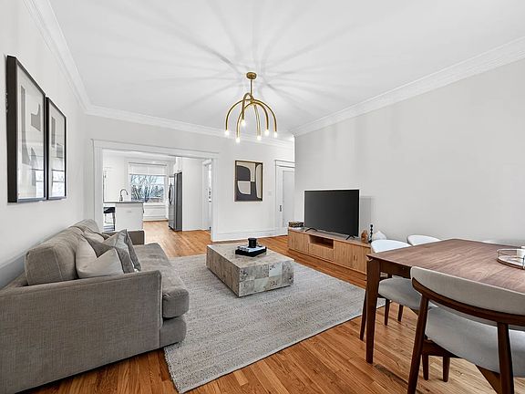3rd image of 5394 Pershing Ave