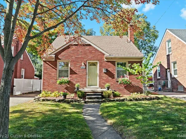 1755 N Denwood St, Dearborn, MI 48128