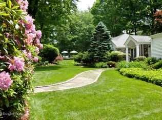 815 Valley Rd, New Canaan, CT 06840