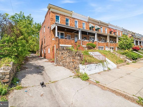 3rd image of 1016 N Luzerne Ave