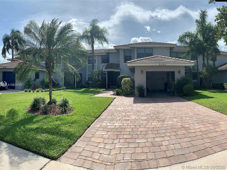1st image of 3132 Lake Shore Dr