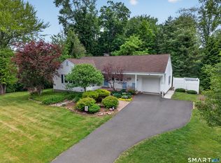 16 Somerset Road, Glastonbury, CT 06033