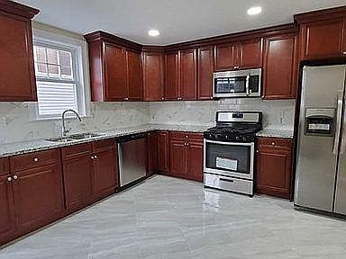 2nd image of 491 Broadway #B